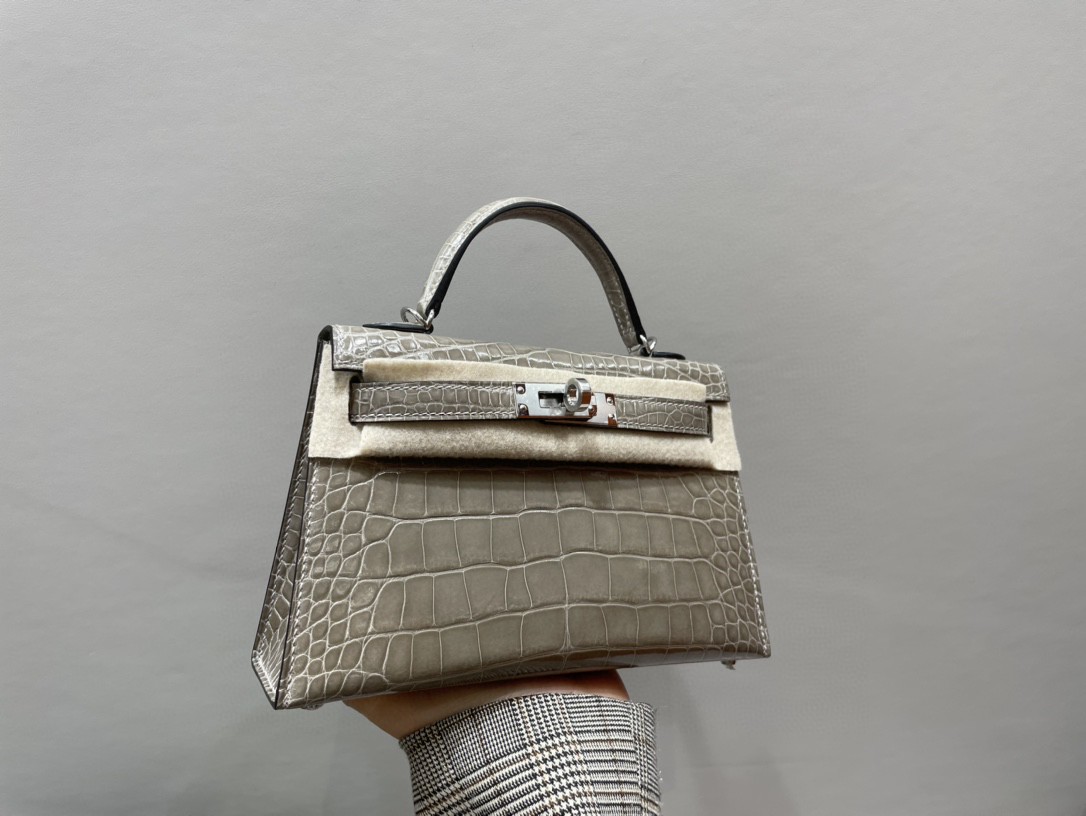 Hermès（爱马仕）Mini kelly ll Alligator shiny 亮面鳄鱼 ck81 斑鸠灰 银扣 顶级手缝 现货