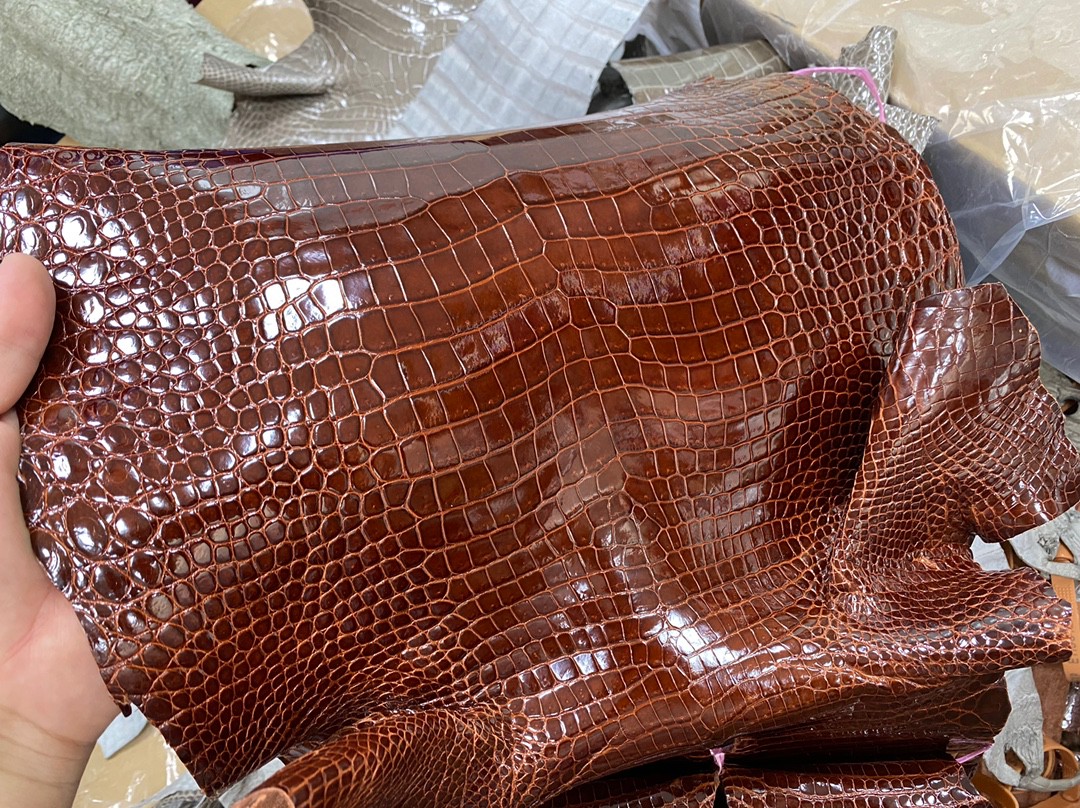 Hermès（爱马仕）新皮 Porosus shiny 亮面澳洲湾鳄 cc31 蜜糖棕
