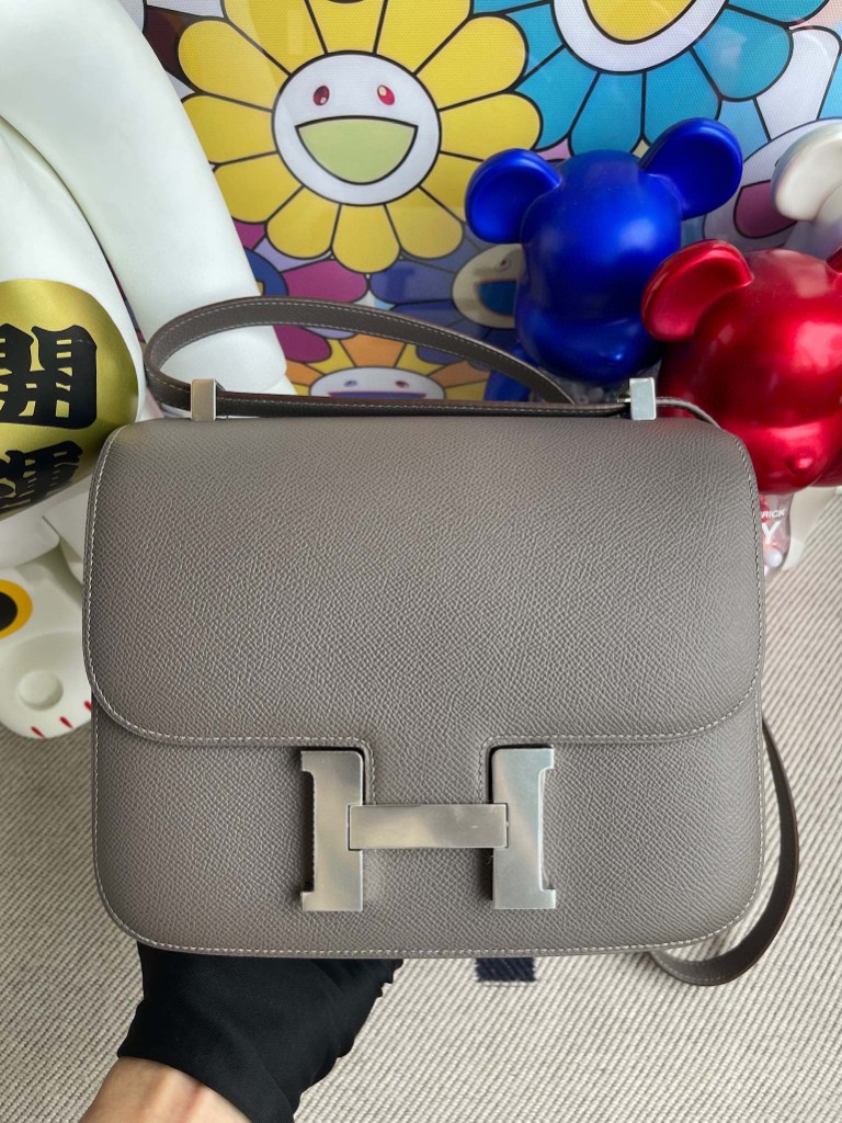 Hermès（爱马仕）Constance 空姐包 Epsom 原厂掌纹皮 8F 锡器灰 Etain 银扣 24cm