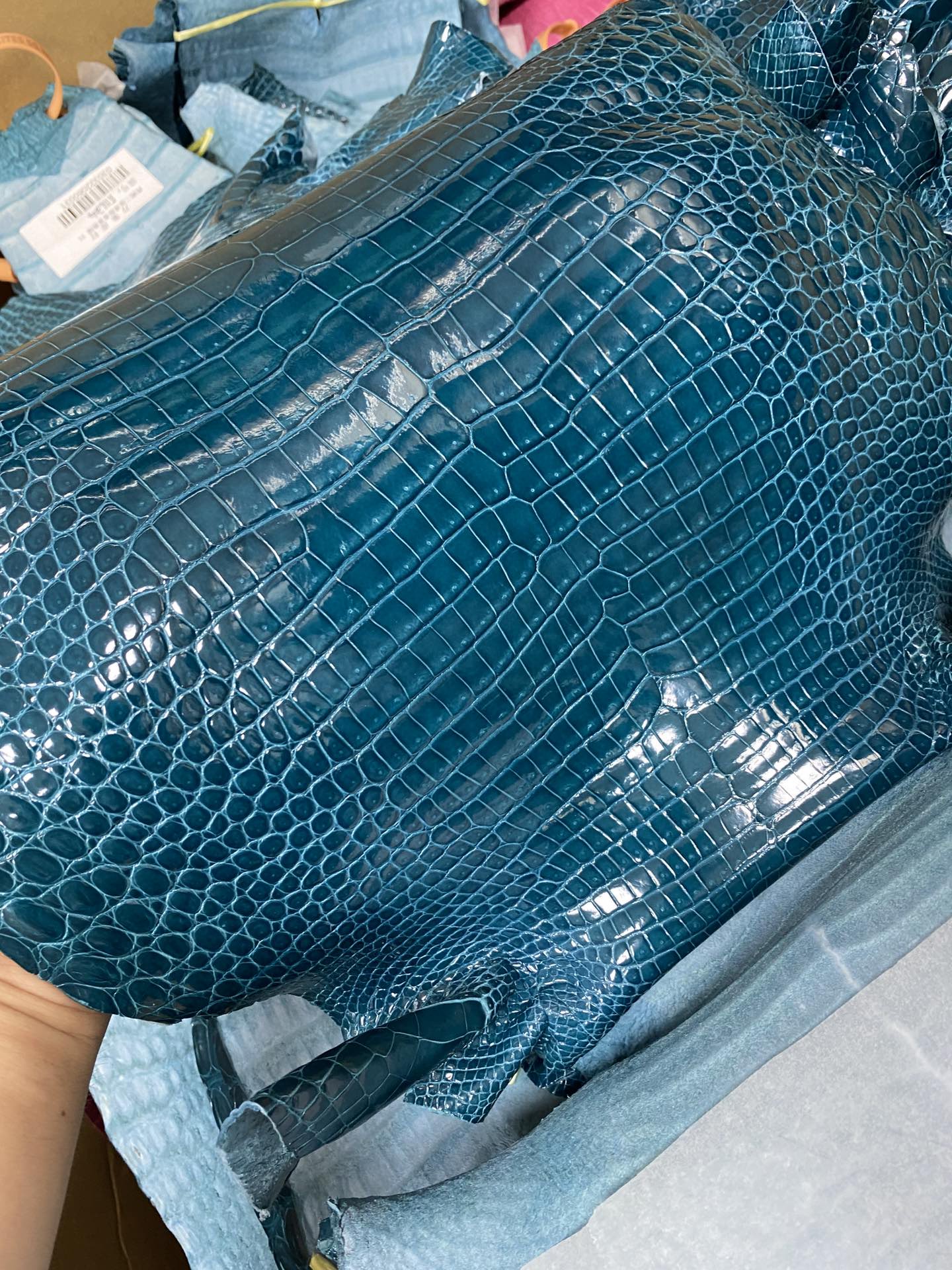 Hermès（爱马仕）新皮 Porosus shiny 亮面澳洲湾鳄 W0 博斯普鲁斯绿