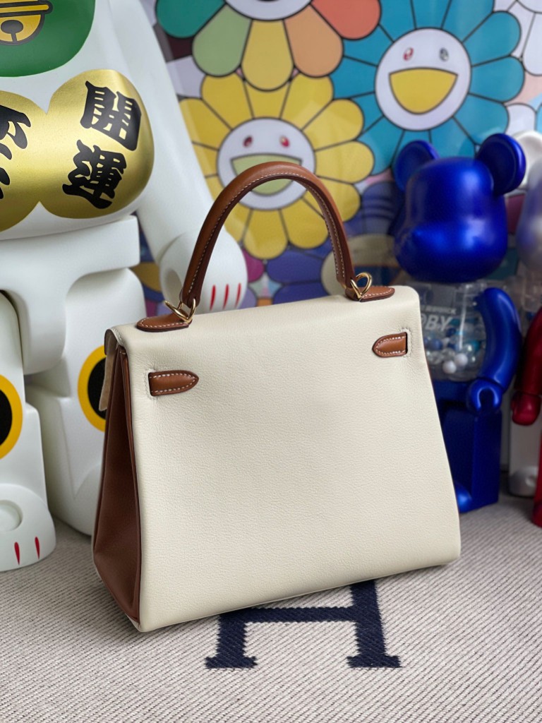 Hermès（爱马仕）Kelly 凯莉包 Swift ck10 奶昔白 拼 金棕色 25cm 金扣 马蹄印 顶级手缝