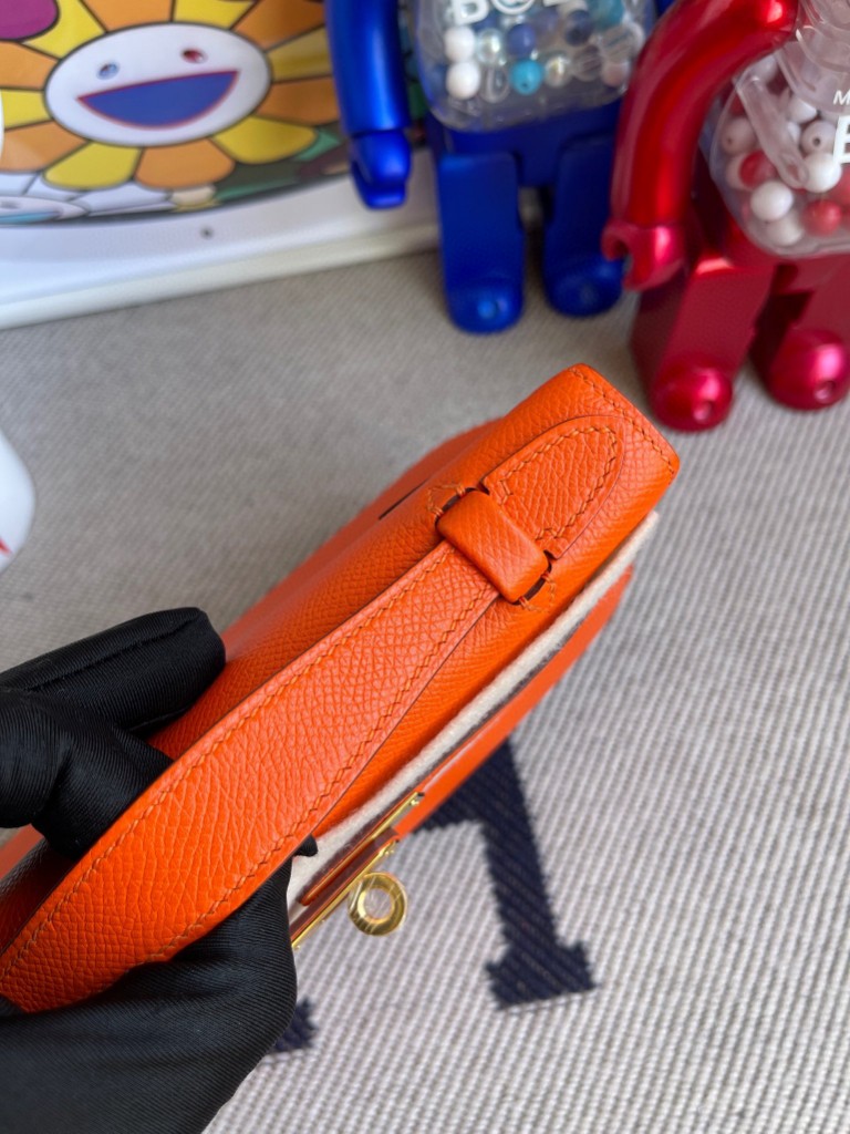 Hermès（爱马仕）Mini kelly pochette Epsom 原厂掌纹皮 火焰橙 金扣 22cm 顶级手缝 手拿包 晚宴包