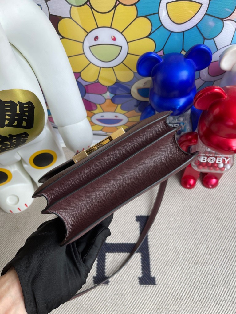Hermès（爱马仕）Constance 空姐包 Epsom 原厂掌纹皮 波尔多酒红 Bordeaux 金扣 18cm