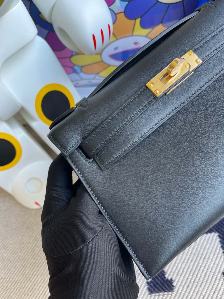 Hermès（爱马仕）Mini kelly pochette Swift 皮 ck89 黑色 Noir 金扣 22cm 手拿包 晚宴包