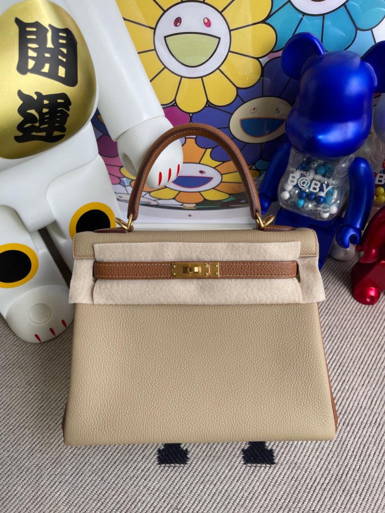 Hermès（爱马仕）Kelly 凯莉包 原厂小牛皮 togo 风衣灰金棕色 金扣 25cm 马蹄印 顶级手缝