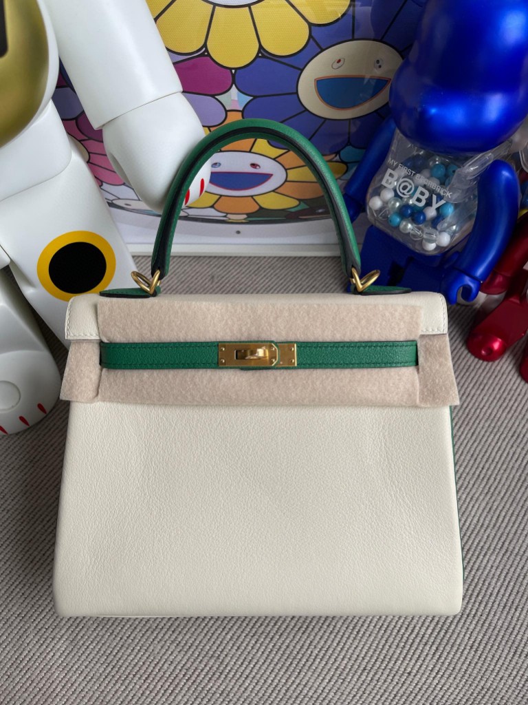 Hermès（爱马仕）Kelly 凯莉包 Evecolor ck10 奶昔白 拼丝绒绿 磨砂金扣 马蹄印 25cm 顶级手缝