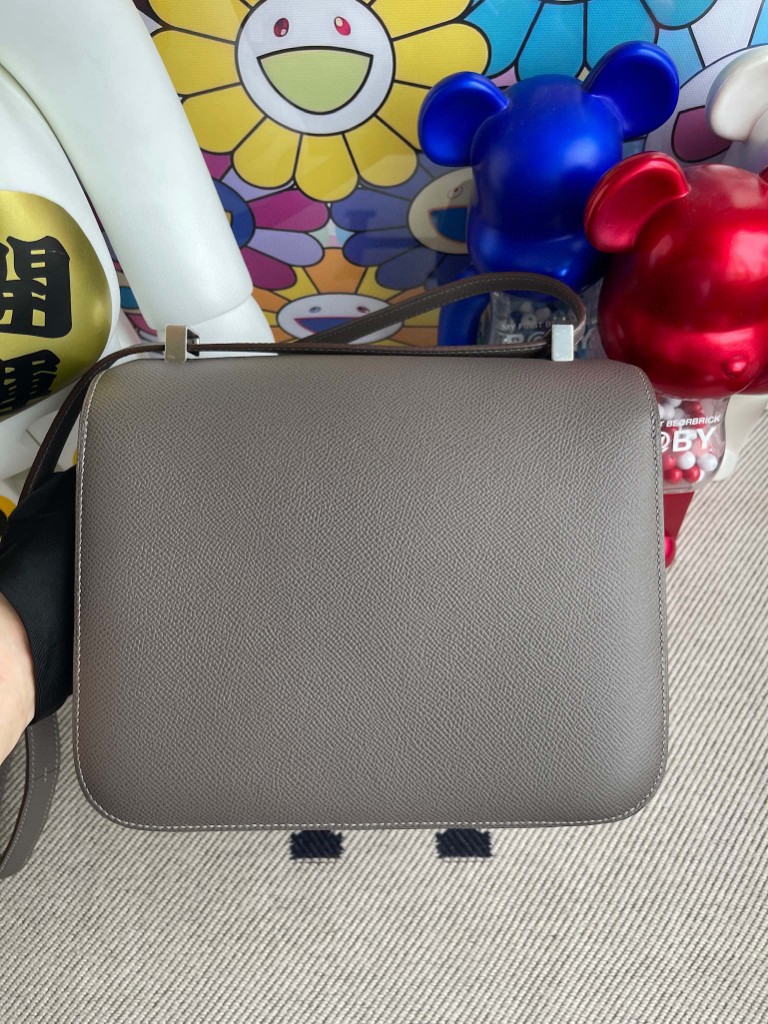 Hermès（爱马仕）Constance 空姐包 Epsom 原厂掌纹皮 8F 锡器灰 Etain 银扣 24cm