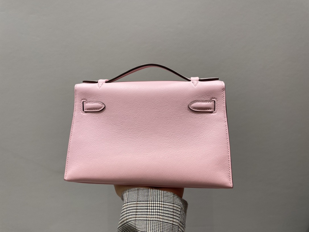 Hermès（爱马仕）Mini pochette Swift 3Q粉 芭比粉 金扣 22cm 手拿包 晚宴包