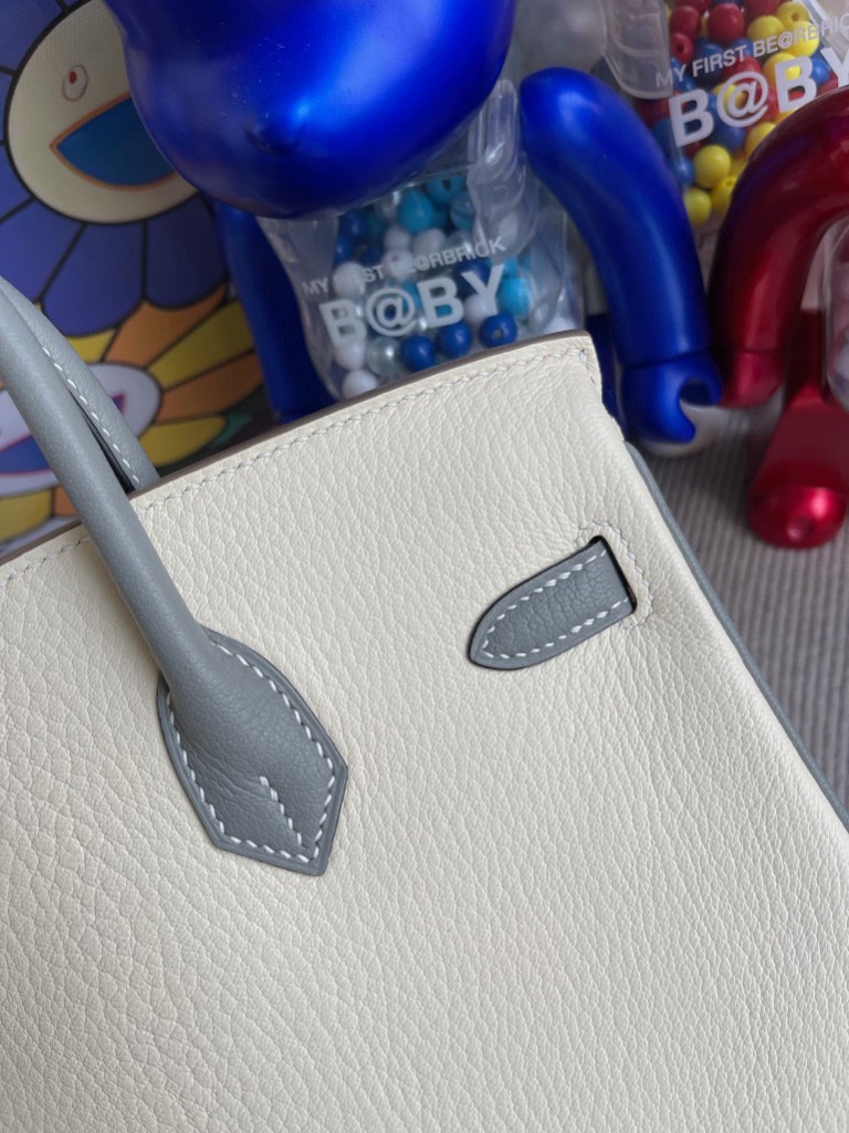 Hermès（爱马仕）Birkin 铂金包 Chevre 山羊皮 奶白 拼 杏绿色 磨砂银扣 马蹄印 25cm 顶级手缝