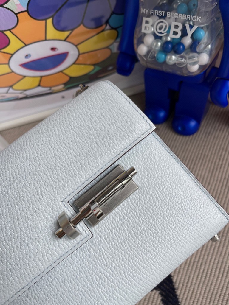 Hermès（爱马仕）Verrou 插销包 Chevre T0 雾蓝色 银扣 17cm 顶级手缝