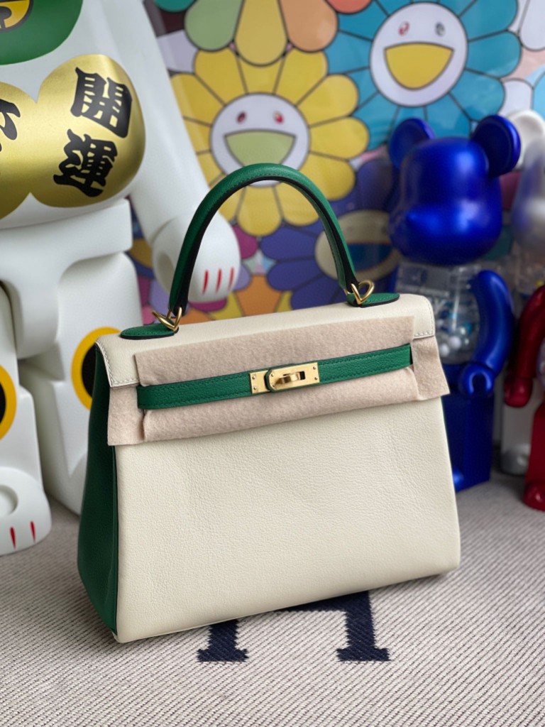 Hermès（爱马仕）Kelly 凯莉包 Evecolor ck10 奶昔白 拼丝绒绿 磨砂金扣 马蹄印 25cm 顶级手缝