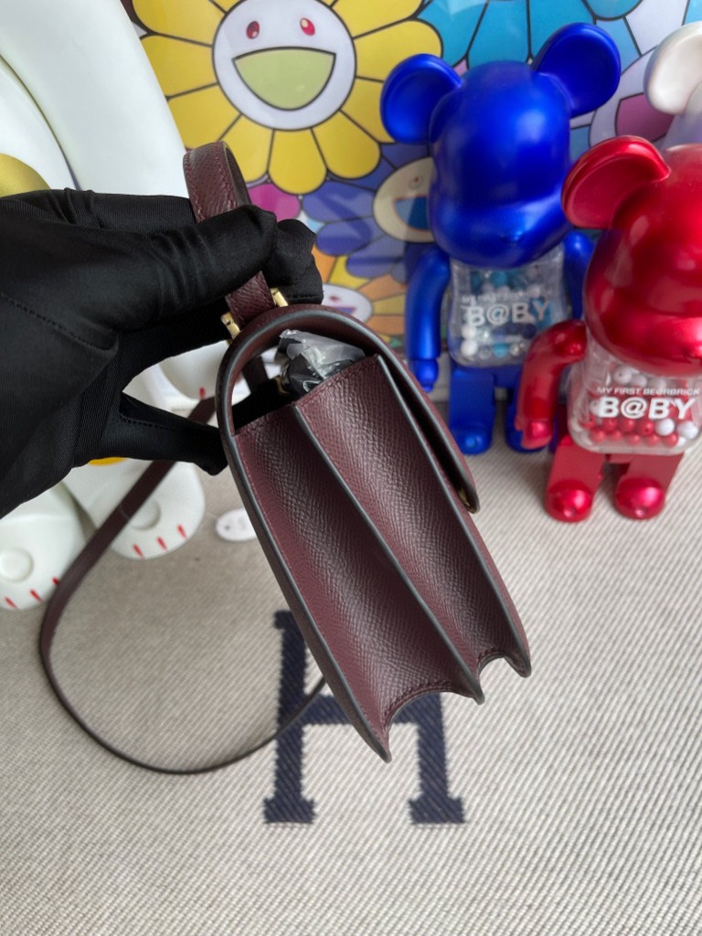 Hermès（爱马仕）Constance 空姐包 Epsom 原厂掌纹皮 波尔多酒红 Bordeaux 金扣 18cm