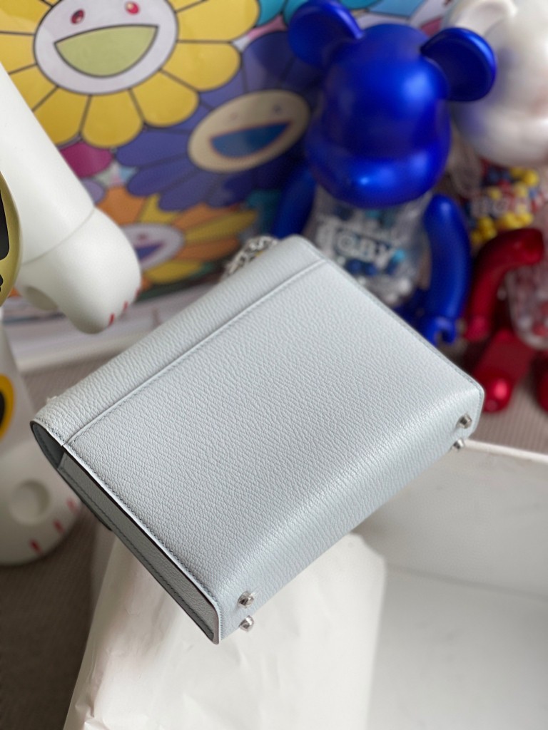 Hermès（爱马仕）Verrou 插销包 Chevre T0 雾蓝色 银扣 17cm 顶级手缝