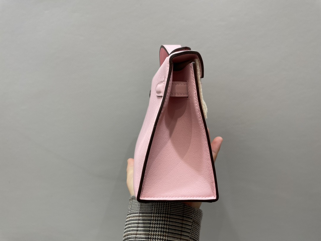 Hermès（爱马仕）Mini pochette Swift 3Q粉 芭比粉 金扣 22cm 手拿包 晚宴包