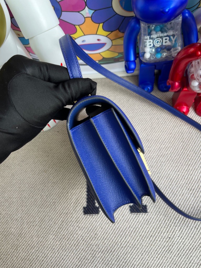 Hermès（爱马仕）Constance 空姐包 Epsom 原厂掌纹皮 7T 电光蓝 金扣 18cm 顶级手缝