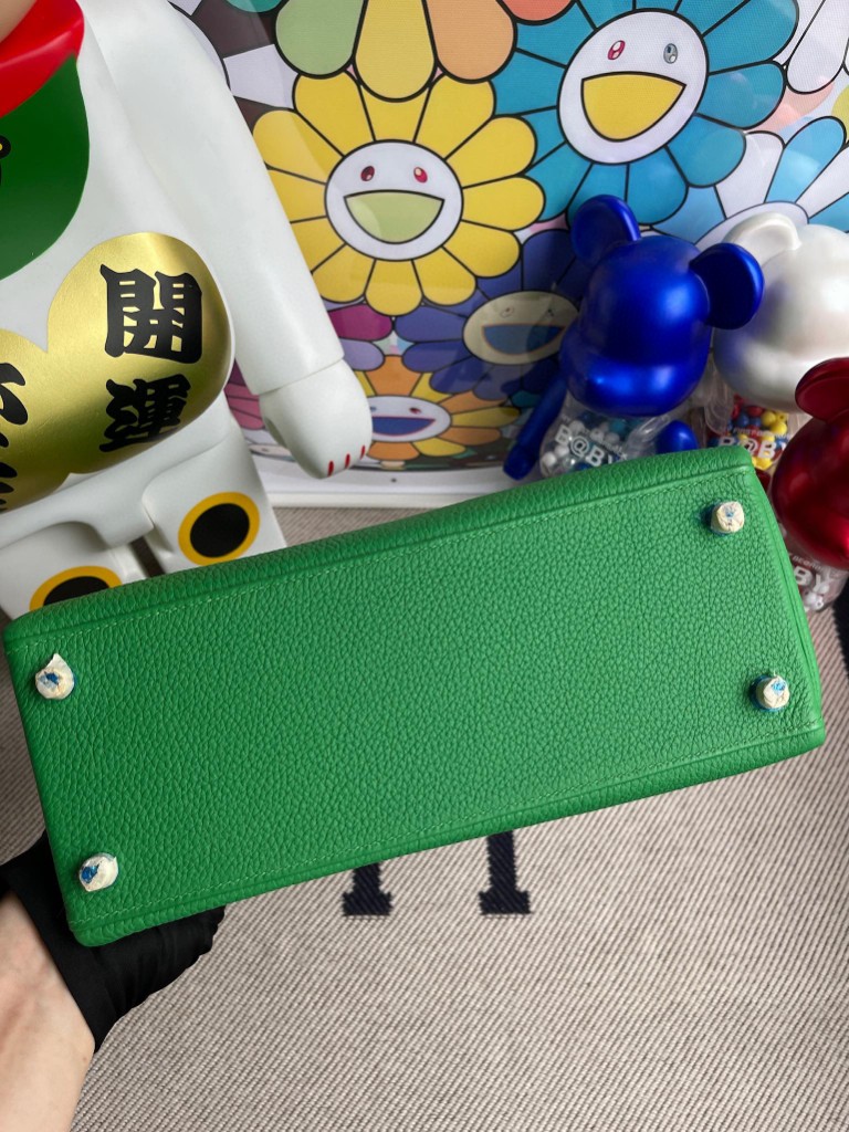 Hermès(爱马仕)kelly 凯莉包 原厂小牛皮 togo 1K 竹子绿 Bamboo 金扣 28cm 顶级手缝-拉尔森鳄鱼皮具定制 - 爱马仕包包官网 Hermès(爱马仕)kelly 凯莉包 原厂小牛皮 togo 1K 竹子绿 Bamboo 金扣 28cm 顶级手缝
