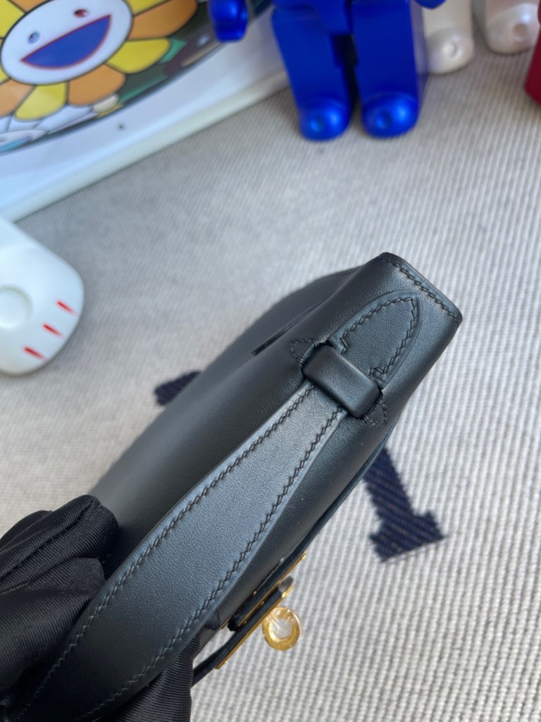 Hermès（爱马仕）Mini kelly pochette Swift 皮 ck89 黑色 Noir 金扣 22cm 手拿包 晚宴包