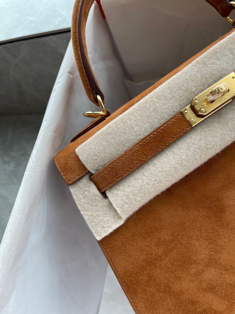 Hermès（爱马仕）Kelly 凯莉包 麂皮 ck37 金棕色 Gold 金扣 25cm 顶级手缝 现货