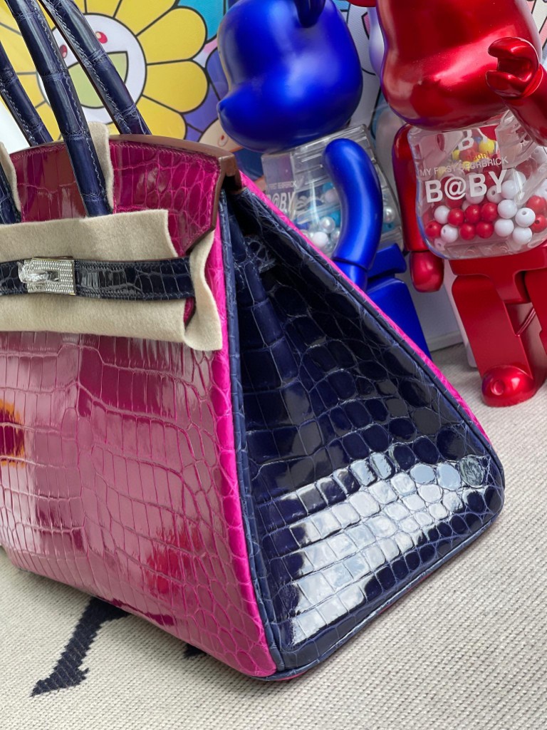 Hermès(爱马仕)Birkin 铂金包 Crocodile shiny 亮面鳄鱼 J5 天方夜谭粉紫 拼 宝石蓝 钻扣银扣 30cm 特别定制-拉尔森鳄鱼皮具定制 - 爱马仕包包官网 Hermès(爱马仕)Birkin 铂金包 Crocodile shiny 亮面鳄鱼 J5 天方夜谭粉紫 拼 宝石蓝 钻扣银扣 30cm 特别定制