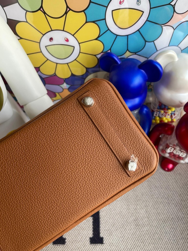 Hermès(爱马仕)Birkin Touch 系列 金棕色 雾面棕色鳄鱼 银扣 25cm 顶级手缝-拉尔森鳄鱼皮具定制 - 爱马仕包包官网 Hermès(爱马仕)Birkin Touch 系列 金棕色 雾面棕色鳄鱼 银扣 25cm 顶级手缝