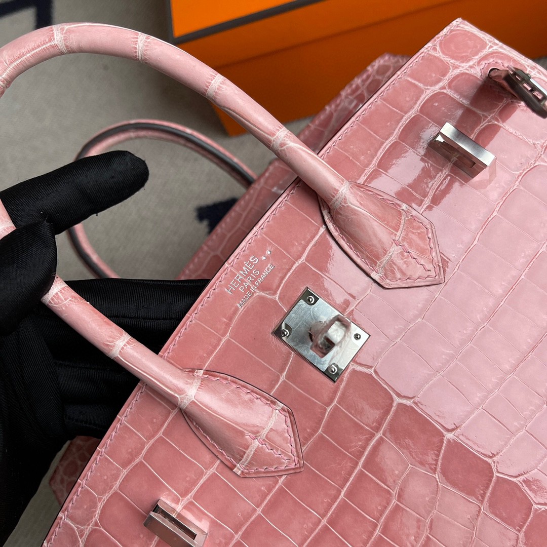 Hermès（爱马仕）Birkin 铂金包 Crocodile shiny 亮面鳄鱼 1Ｑ奶昔粉 rose confetti 银扣 25cm