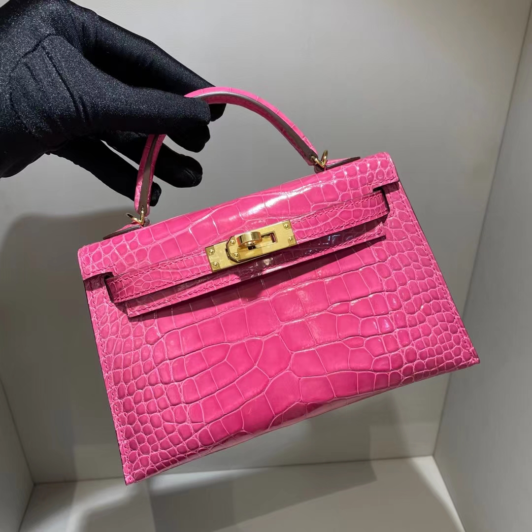 Hermès(爱马仕)Kelly Mini Ⅱ 迷你凯莉 亮面美洲鳄鱼 桃粉色 金扣 19cm Shiny Alligator Crocodile-拉尔森鳄鱼皮具定制 - 爱马仕包包官网 Hermès(爱马仕)Kelly Mini Ⅱ 迷你凯莉 亮面美洲鳄鱼 桃粉色 金扣 19cm Shiny Alligator Crocodile