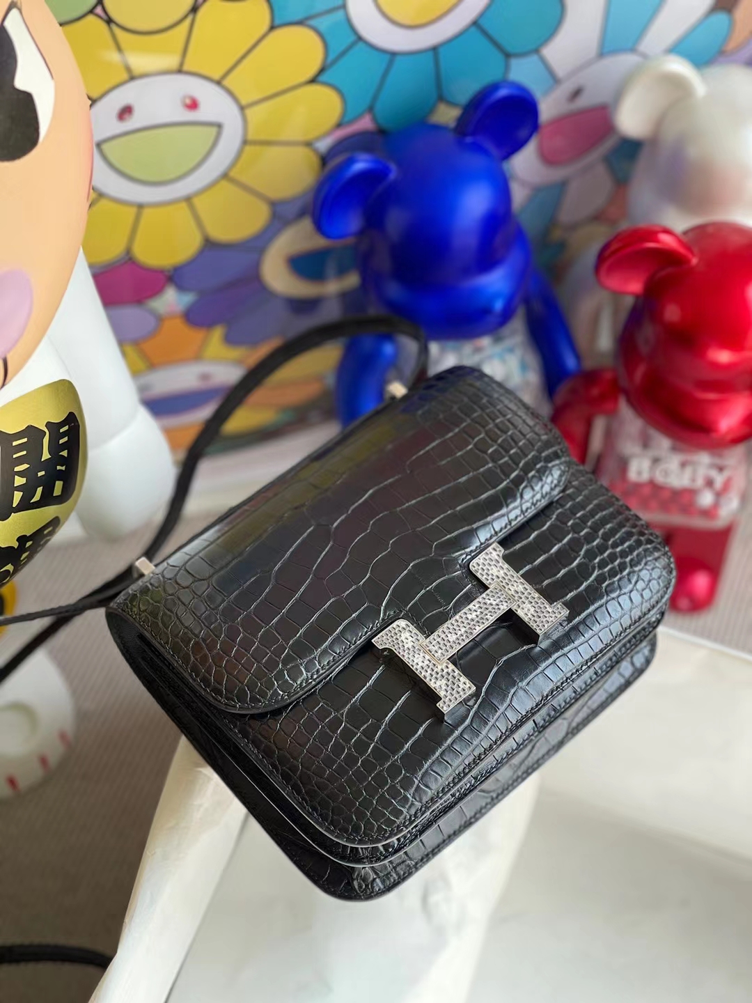 Hermès(爱马仕)Constance 空姐包 经典黑 雾面美洲鳄 自然色 蜥蜴扣 19cm-拉尔森鳄鱼皮具定制 - 爱马仕包包官网 Hermès(爱马仕)Constance 空姐包 经典黑 雾面美洲鳄 自然色 蜥蜴扣 19cm