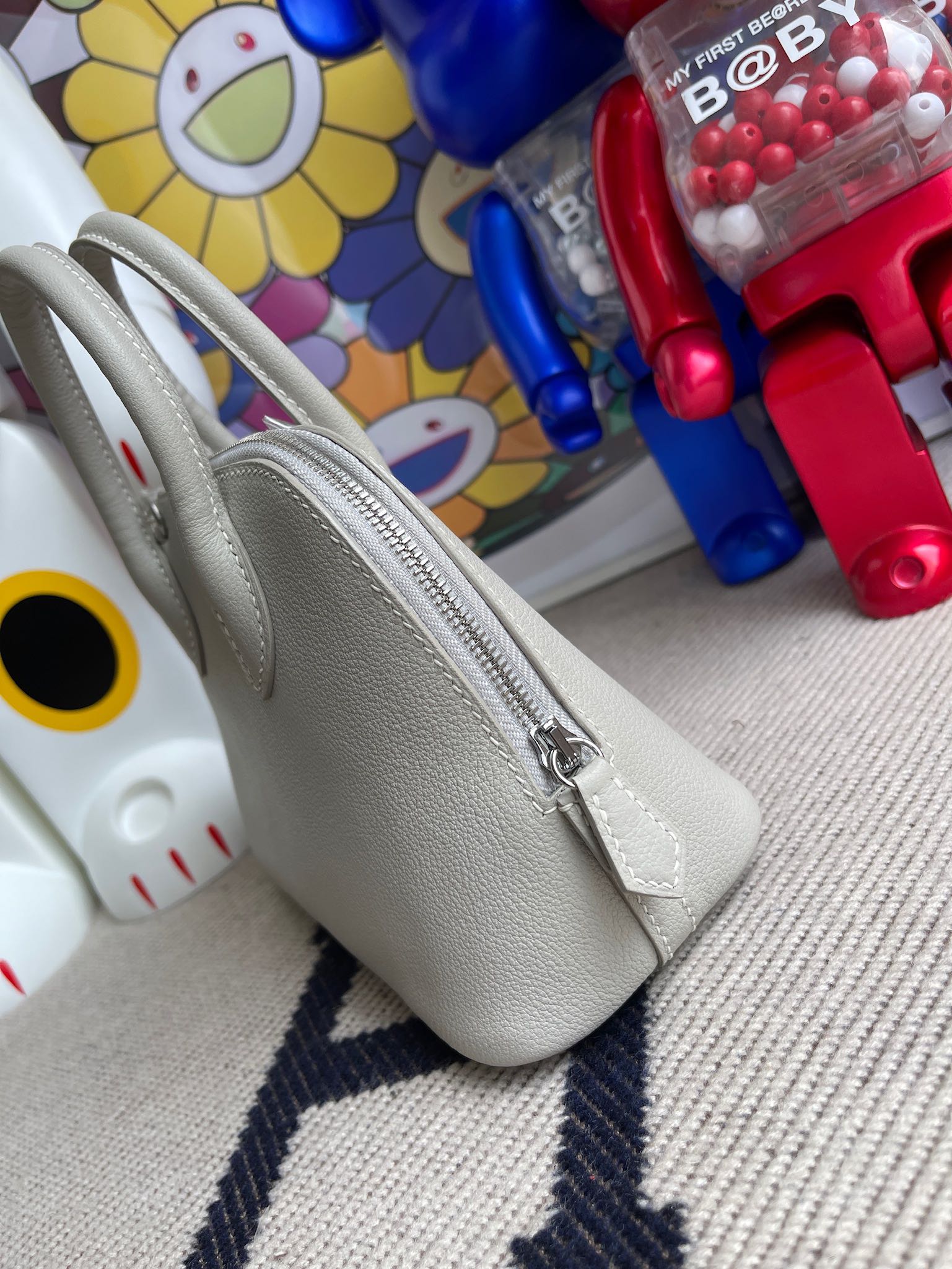 Hermès(爱马仕)Mini bolide Chevre 山羊皮 ck80 珍珠灰 银扣 顶级手缝 定制-拉尔森鳄鱼皮具定制 - 爱马仕包包官网 Hermès(爱马仕)Mini bolide Chevre 山羊皮 ck80 珍珠灰 银扣 顶级手缝 定制