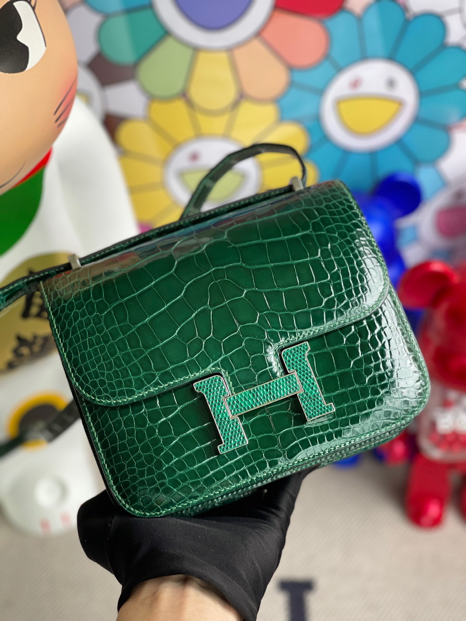 Hermès(爱马仕)Constance 空姐包 Alligator shiny 亮面鳄鱼 祖母绿拼蜥蜴扣 18cm 顶级手缝 定制-拉尔森鳄鱼皮具定制 - 爱马仕包包官网 Hermès(爱马仕)Constance 空姐包 Alligator shiny 亮面鳄鱼 祖母绿拼蜥蜴扣 18cm 顶级手缝 定制