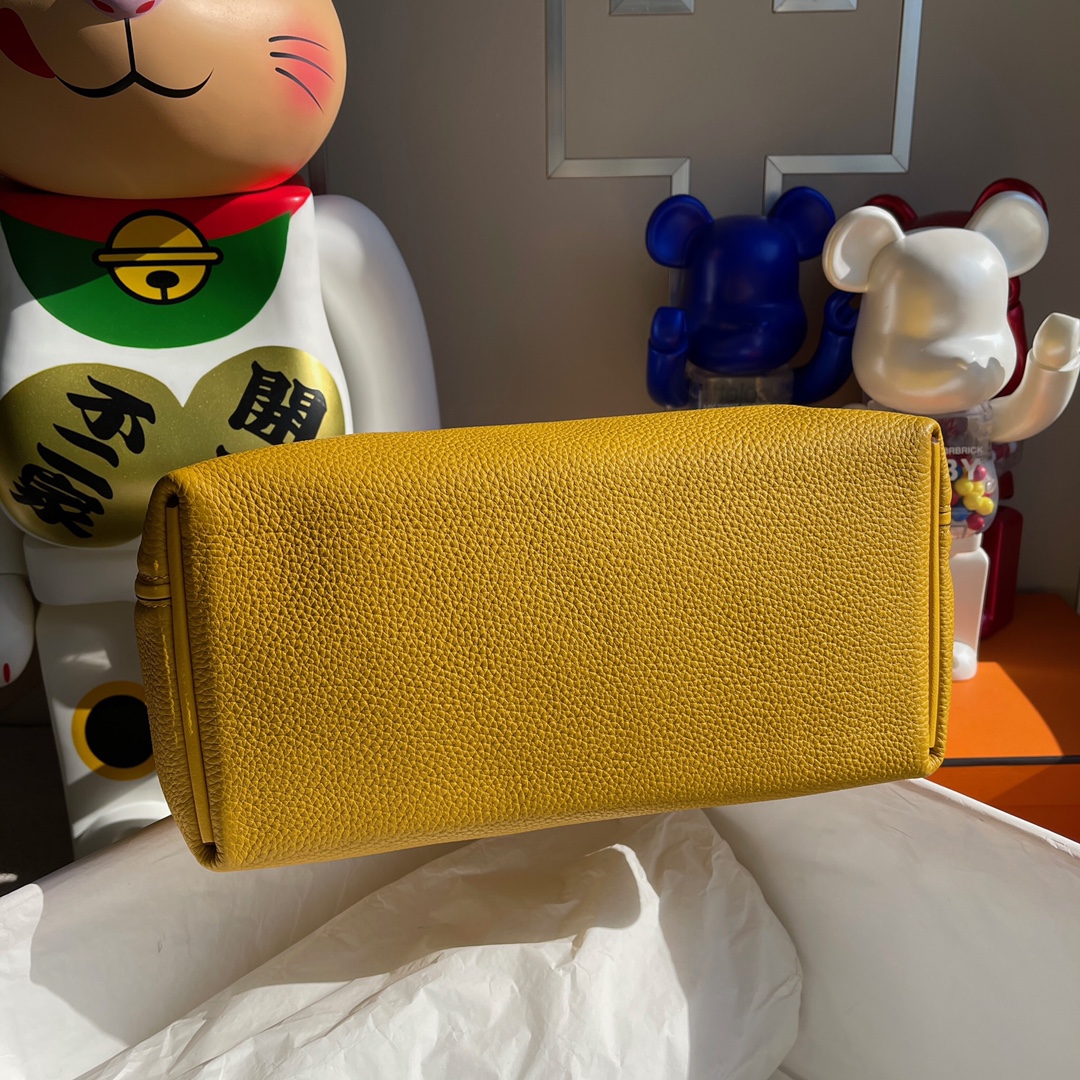Hermès(爱马仕)2424 凯莉包 9D 琥珀黄 Ambre 金扣 29cm 顶级手缝-拉尔森鳄鱼皮具定制 - 爱马仕包包官网 Hermès(爱马仕)2424 凯莉包 9D 琥珀黄 Ambre 金扣 29cm 顶级手缝