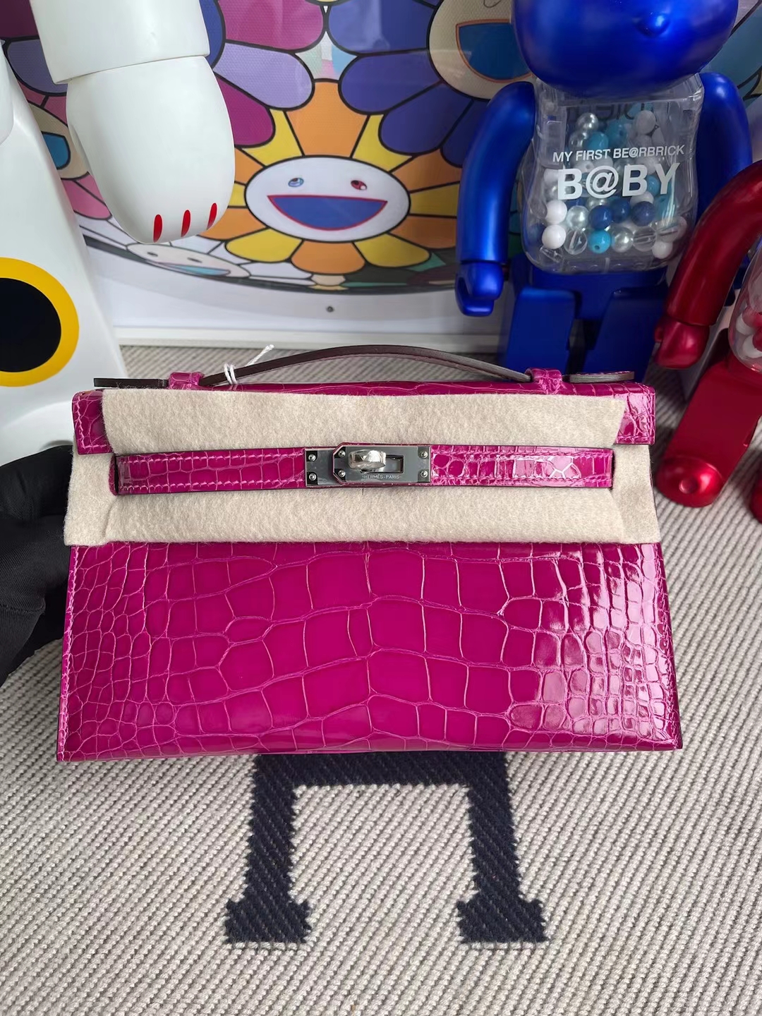 Hermès（爱马仕）MiniKelly Pochette 亮面美洲鳄鱼 J5 天方夜谭粉紫 银扣 22cm