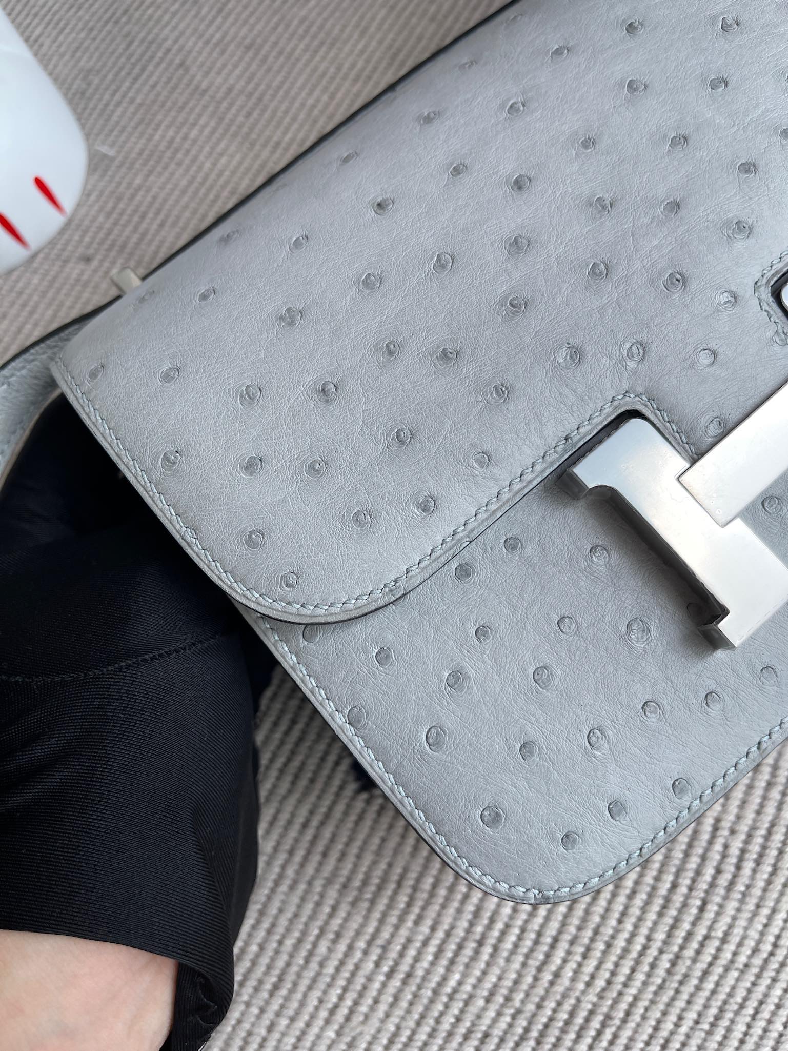 Hermès（爱马仕）Constance 空姐包 Ostrich kk鸵鸟 8U 冰川蓝 银扣 18cm 顶级手缝 定制