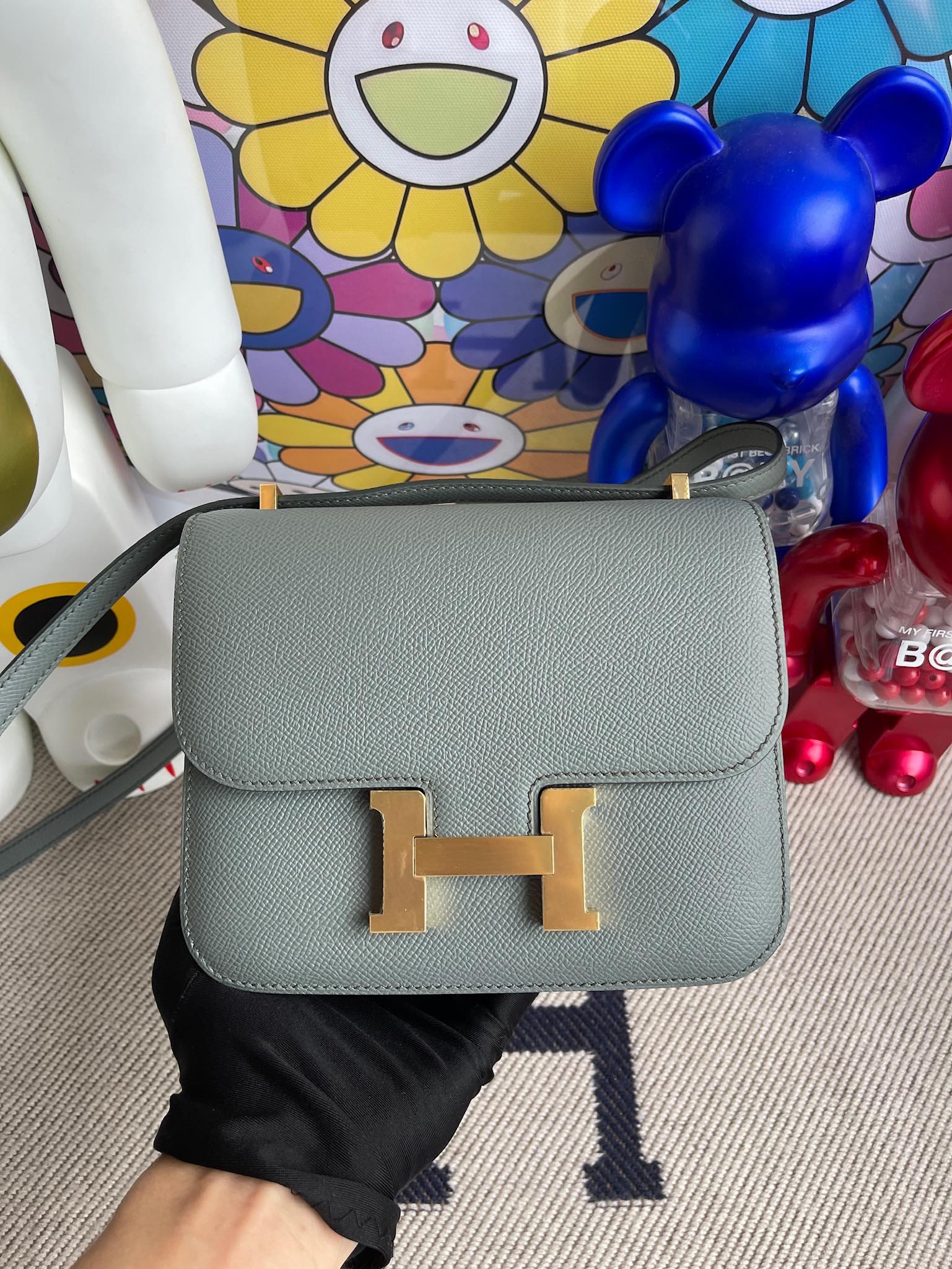 Hermès（爱马仕）Constance 空姐包 Epsom 原厂掌纹皮 杏仁绿 金扣 18cm 顶级手缝