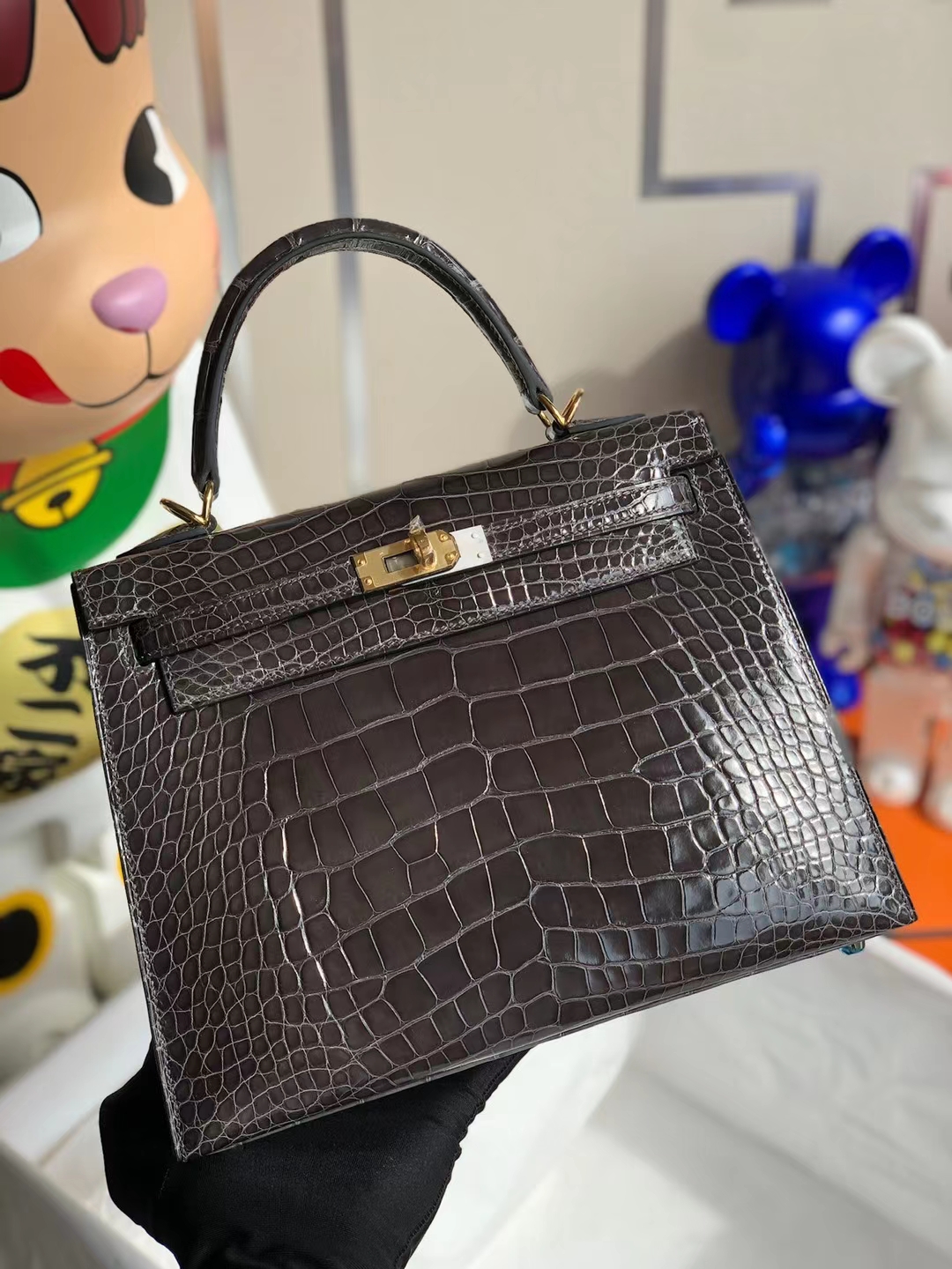 Hermès（爱马仕）Kelly 凯莉包 亮面尼罗鳄 ck88 石墨灰 金扣 25cm