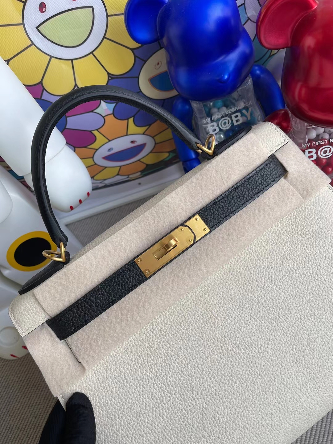 Hermès（爱马仕）Kelly 凯莉包 Togo 外缝 Ck10 奶昔白 拼 Ck89 黑色 磨砂金扣 28cm
