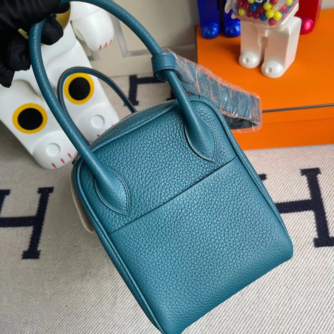Hermès（爱马仕）Lindy 琳迪包 Clemence W0 博斯普鲁斯绿 顶级工艺 全手工缝制 银扣 26cm