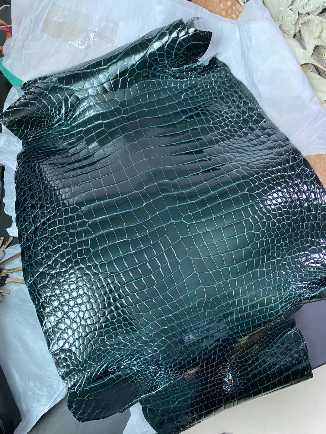Hermès（爱马仕）新到皮 雾面倒v澳洲湾鳄 p1鸭子蓝 matte porosus crocodile
