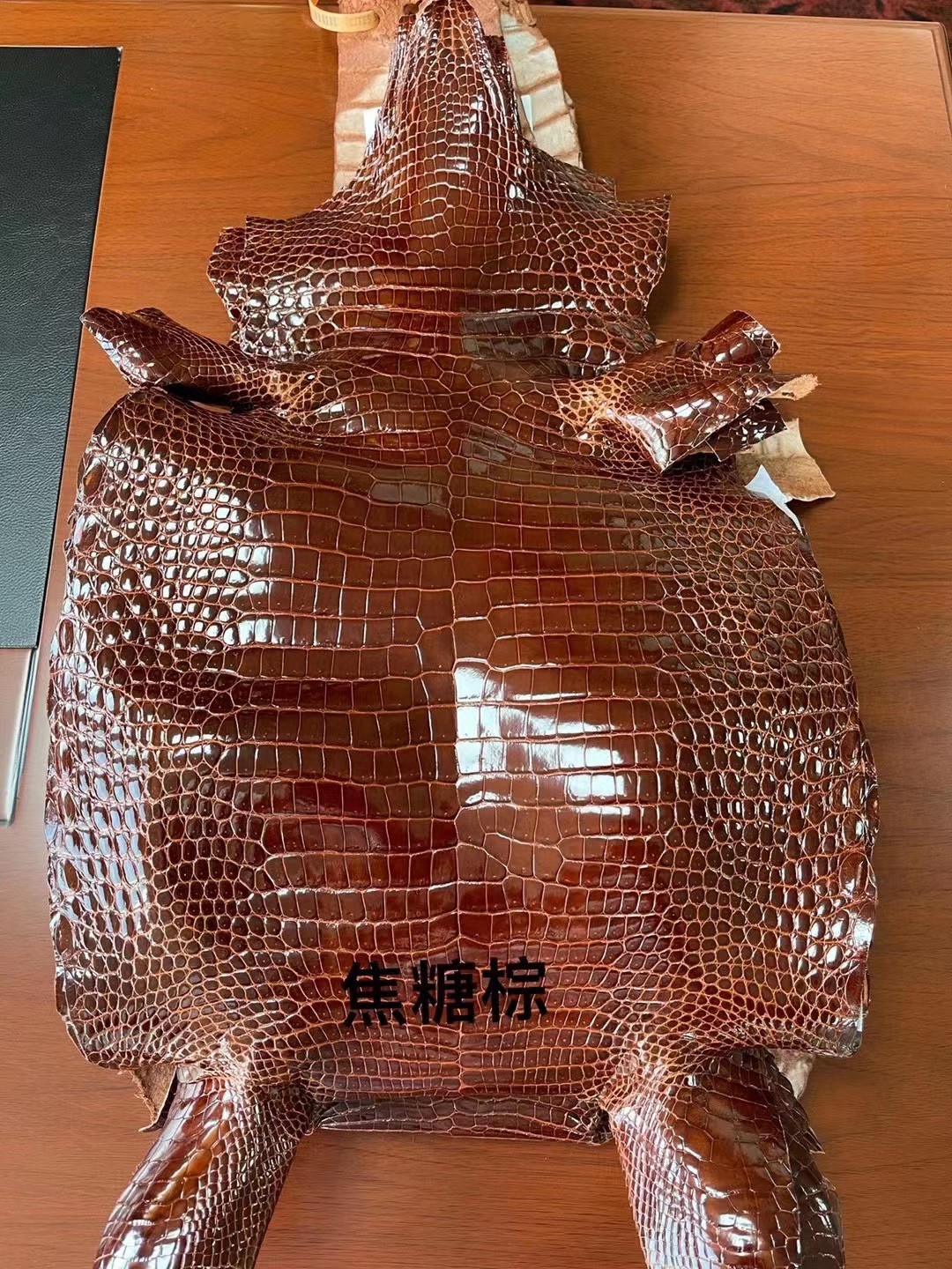 Hermès（爱马仕）新货 澳洲湾鳄皮 焦糖棕 可定制