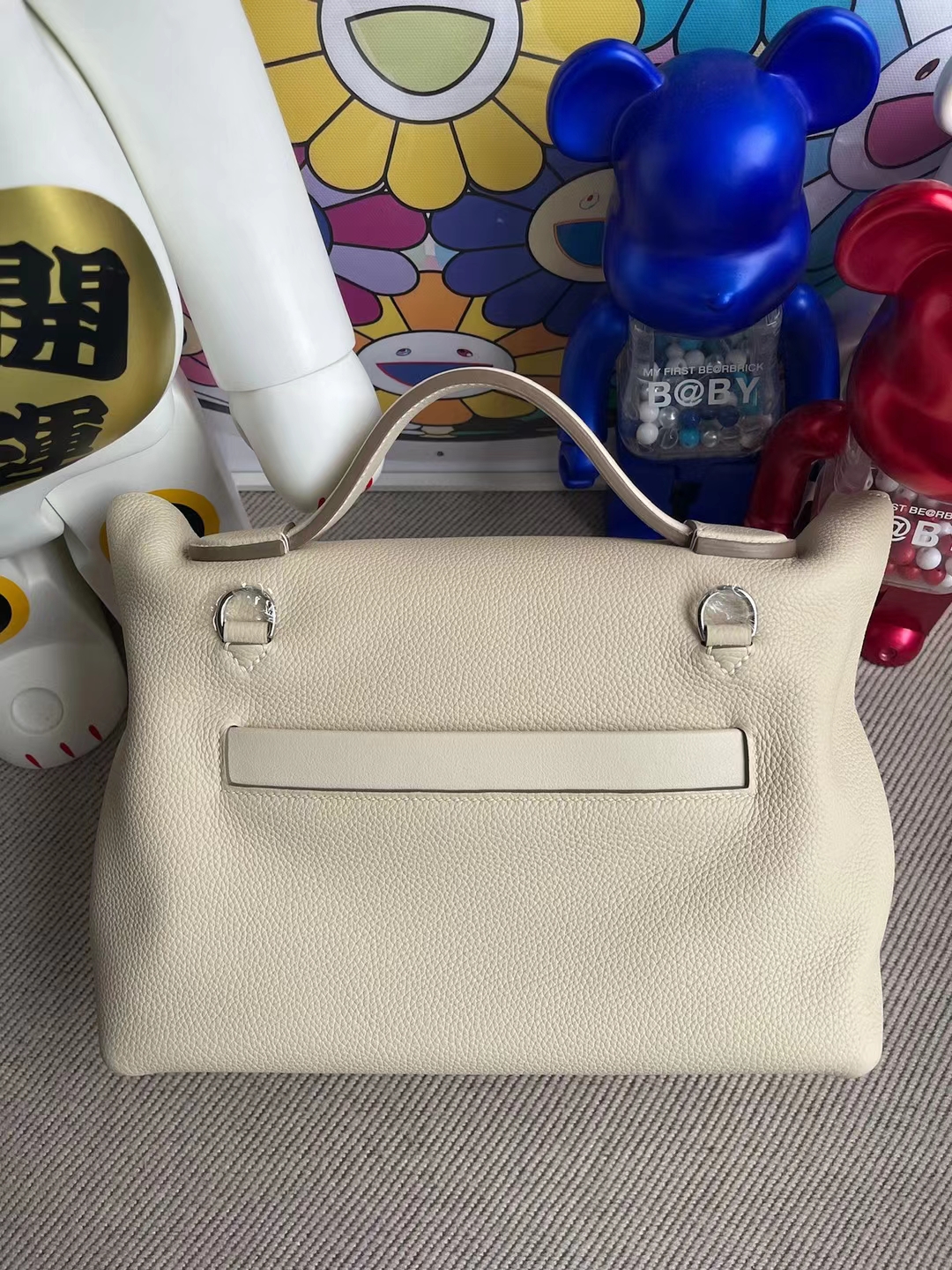 Hermès(爱马仕)Kelly 2424 Maurice 拼 swift Ck10 奶昔白 银扣-拉尔森鳄鱼皮具定制 - 爱马仕包包官网 Hermès(爱马仕)Kelly 2424 Maurice 拼 swift Ck10 奶昔白 银扣