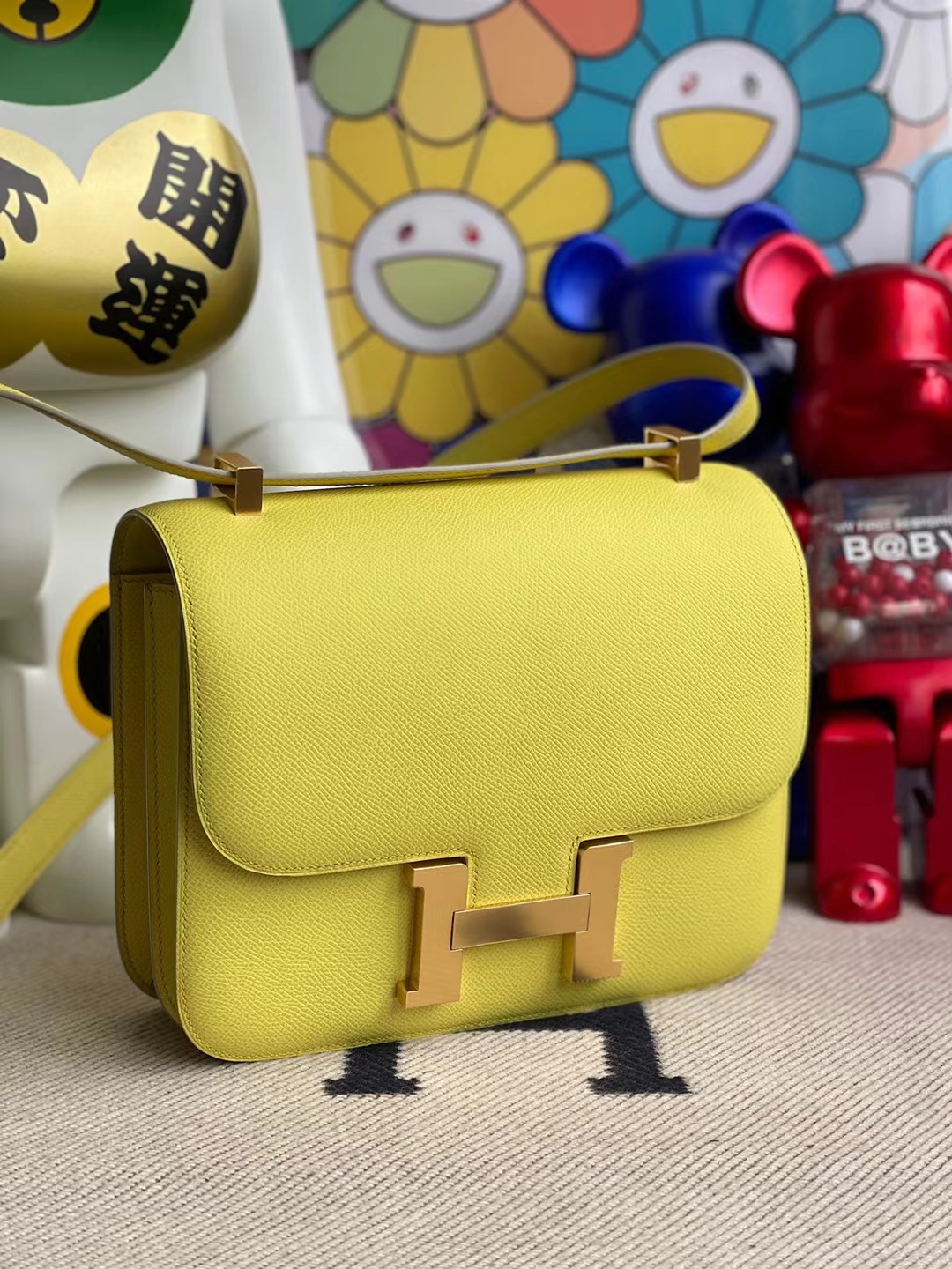 Hermès（爱马仕）Constance 空姐包 Epsom 鹅蛋黄 金扣 24cm
