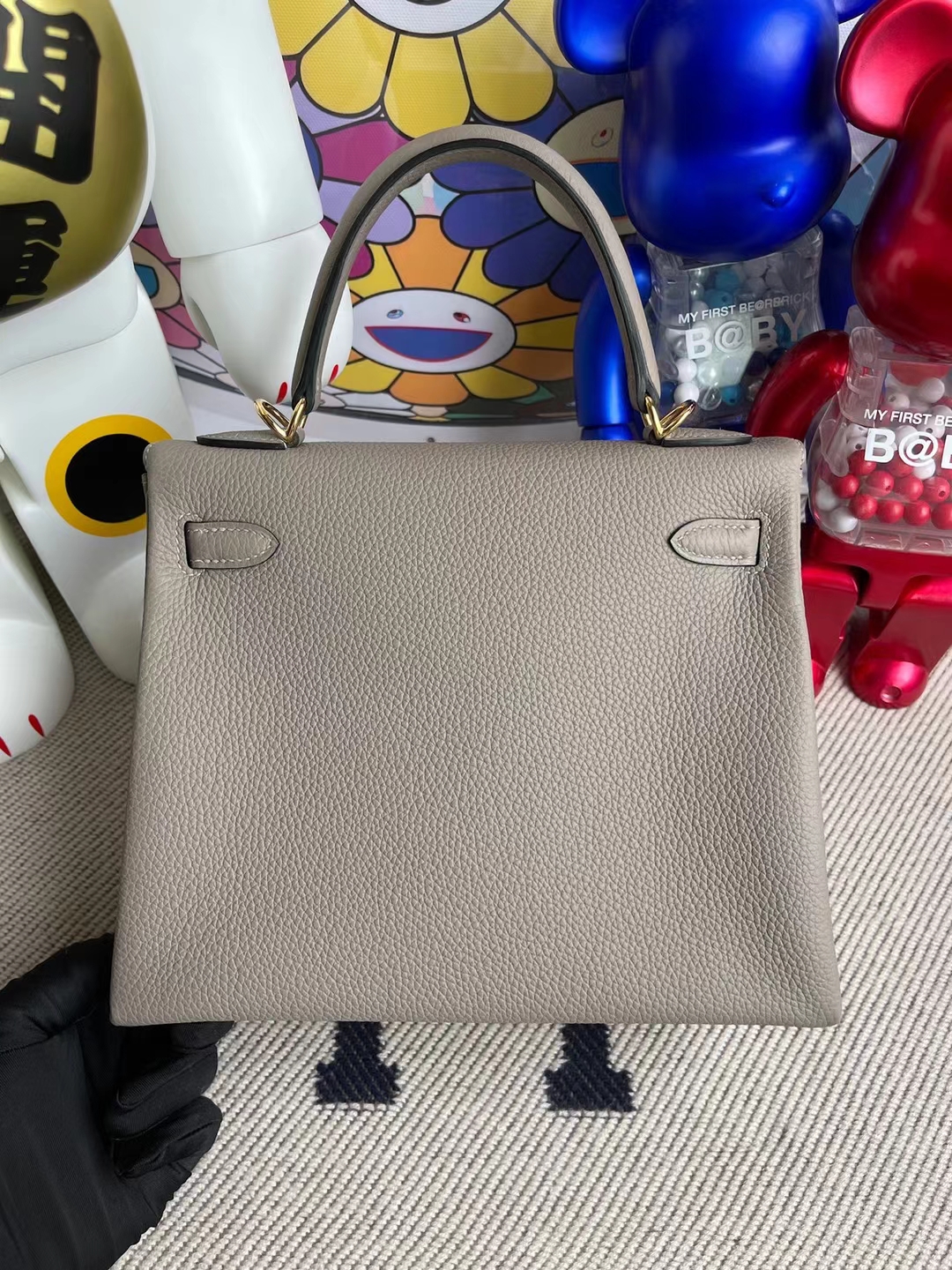 Hermès(爱马仕)Kelly 凯莉包 Togo M8 沥青灰 顶级工艺 全手工缝制 金扣 25cm-拉尔森鳄鱼皮具定制 - 爱马仕包包官网 Hermès(爱马仕)Kelly 凯莉包 Togo M8 沥青灰 顶级工艺 全手工缝制 金扣 25cm