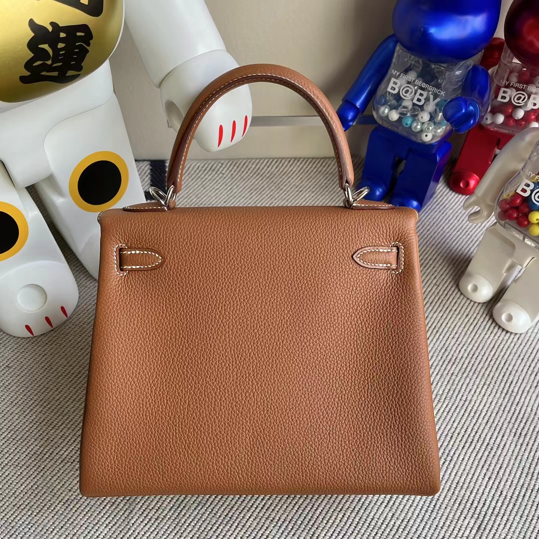 Hermès(爱马仕)Kelly 凯莉包 togo ck37 金棕色 gold 银扣 25cm 顶级工艺 全手工缝制-拉尔森鳄鱼皮具定制 - 爱马仕包包官网 Hermès(爱马仕)Kelly 凯莉包 togo ck37 金棕色 gold 银扣 25cm 顶级工艺 全手工缝制