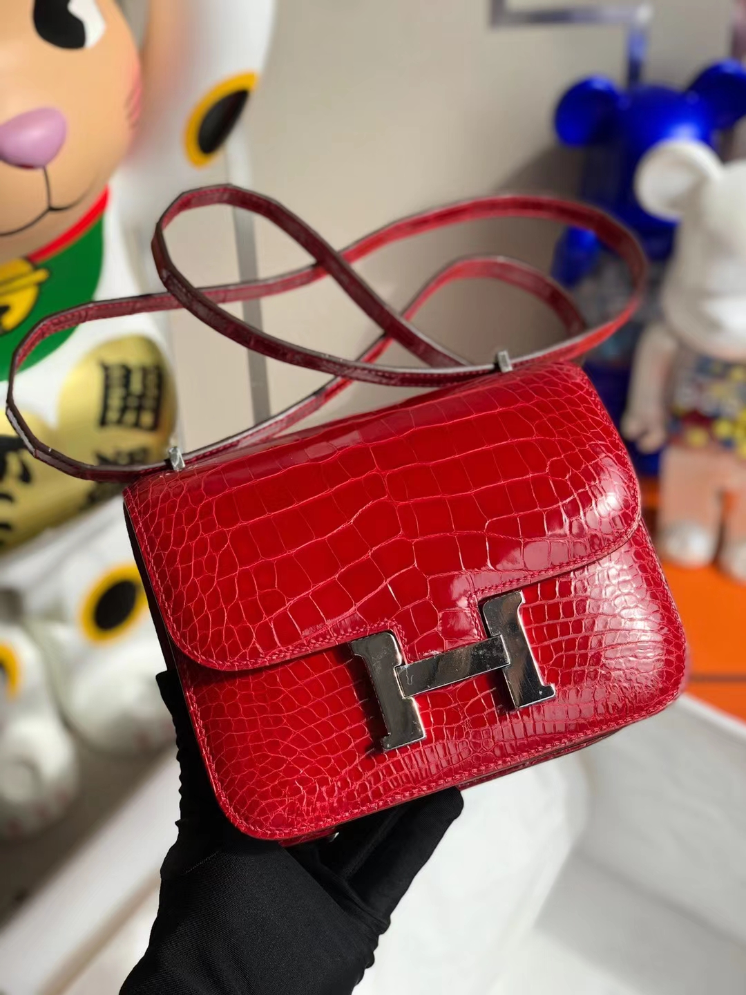 Hermès（爱马仕）Constance 空姐包 亮面美洲鳄鱼 Ck95 法拉利红 Shiny Alligator Crocodile 全手工缝制 银扣 19cm