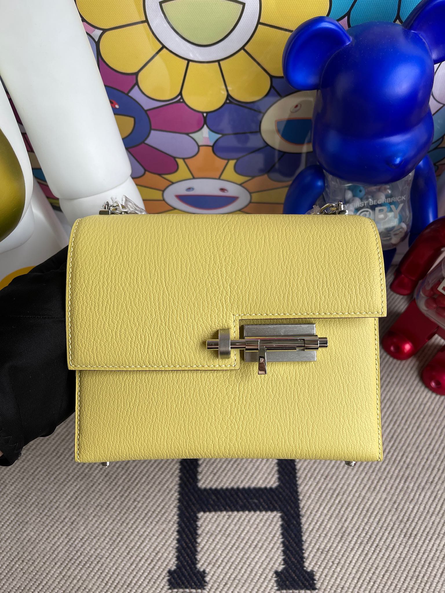 Hermès（爱马仕）Verrou 机枪包 chevre 山羊皮 1Z 小鸡黄 银扣 17cm 顶级手缝