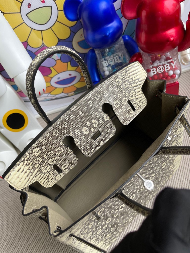Hermès(爱马仕)Birkin 铂金包 Lizard 进口亮面蜥蜴 原色 小喜马拉雅色 金扣 25cm 顶级手缝-拉尔森鳄鱼皮具定制 - 爱马仕包包官网 Hermès(爱马仕)Birkin 铂金包 Lizard 进口亮面蜥蜴 原色 小喜马拉雅色 金扣 25cm 顶级手缝