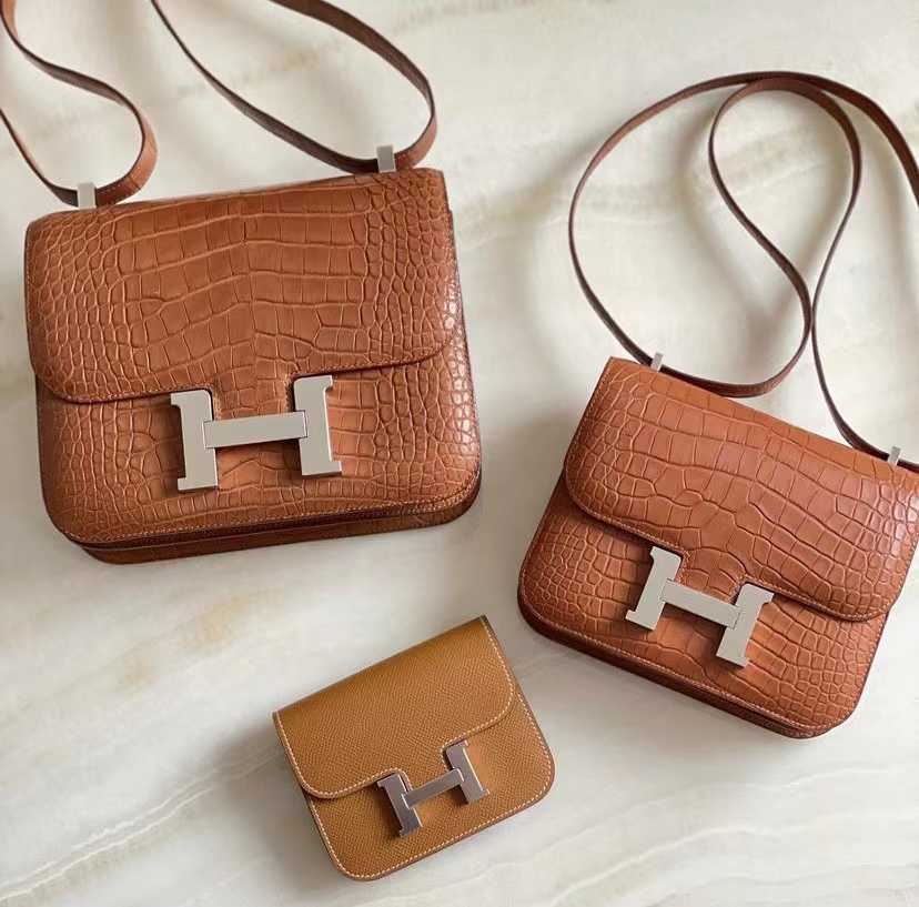 Hermès（爱马仕）Kelly 凯莉包 雾面美洲鳄鱼 ck37 金棕色 Gold 金扣 25cm