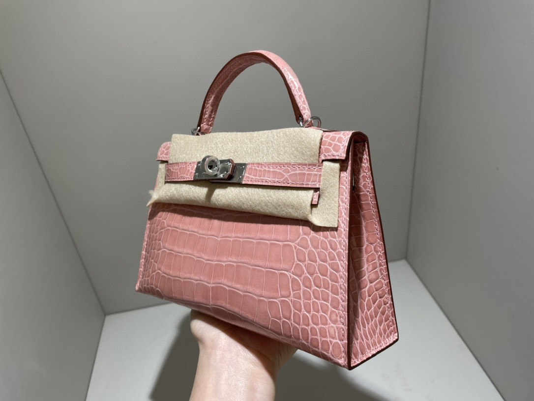 Hermès（爱马仕）Mini kelly ll Alligator shiny 亮面鳄鱼 1Q 奶昔粉 银扣 顶级手缝 现货