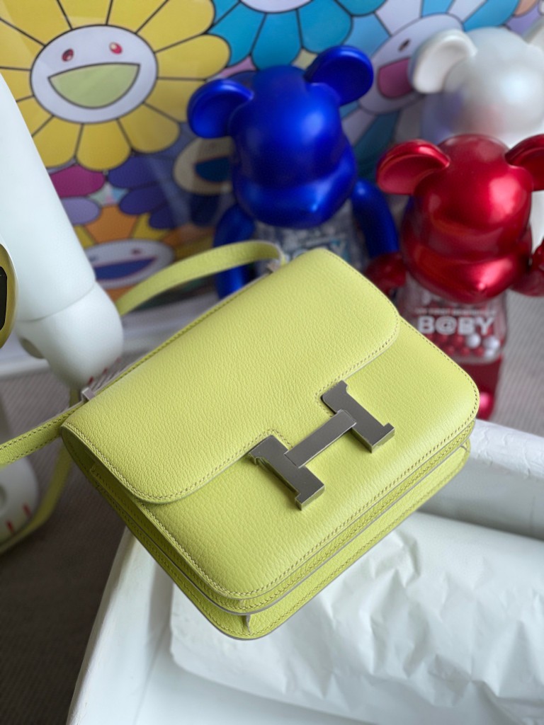 Hermès（爱马仕）Constance 康斯坦斯 山羊皮 Chevre R9 嫩芽黄 银扣 18cm 顶级手缝