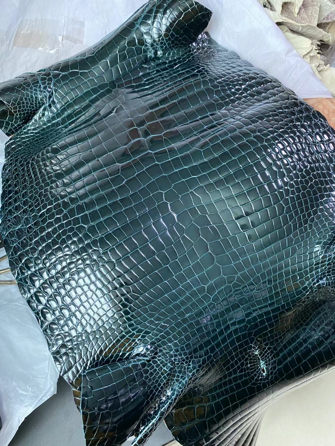 Hermès（爱马仕）新到皮 雾面倒v澳洲湾鳄 p1鸭子蓝 matte porosus crocodile