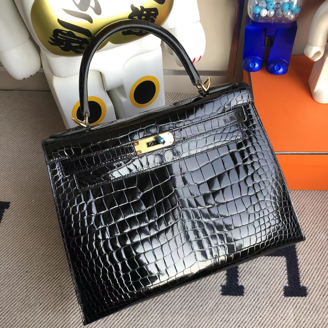 Hermès(爱马仕)Kelly 凯莉包 亮面倒v澳洲湾鳄 Ck89 黑色 shiny porosus crocodile 金扣 28cm-拉尔森鳄鱼皮具定制 - 爱马仕包包官网 Hermès(爱马仕)Kelly 凯莉包 亮面倒v澳洲湾鳄 Ck89 黑色 shiny porosus crocodile 金扣 28cm